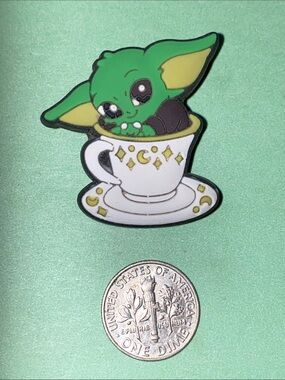 (10 for $15) Baby Yoda in a Cup The Mandalorian Star Wars Crocs Shoe Charms